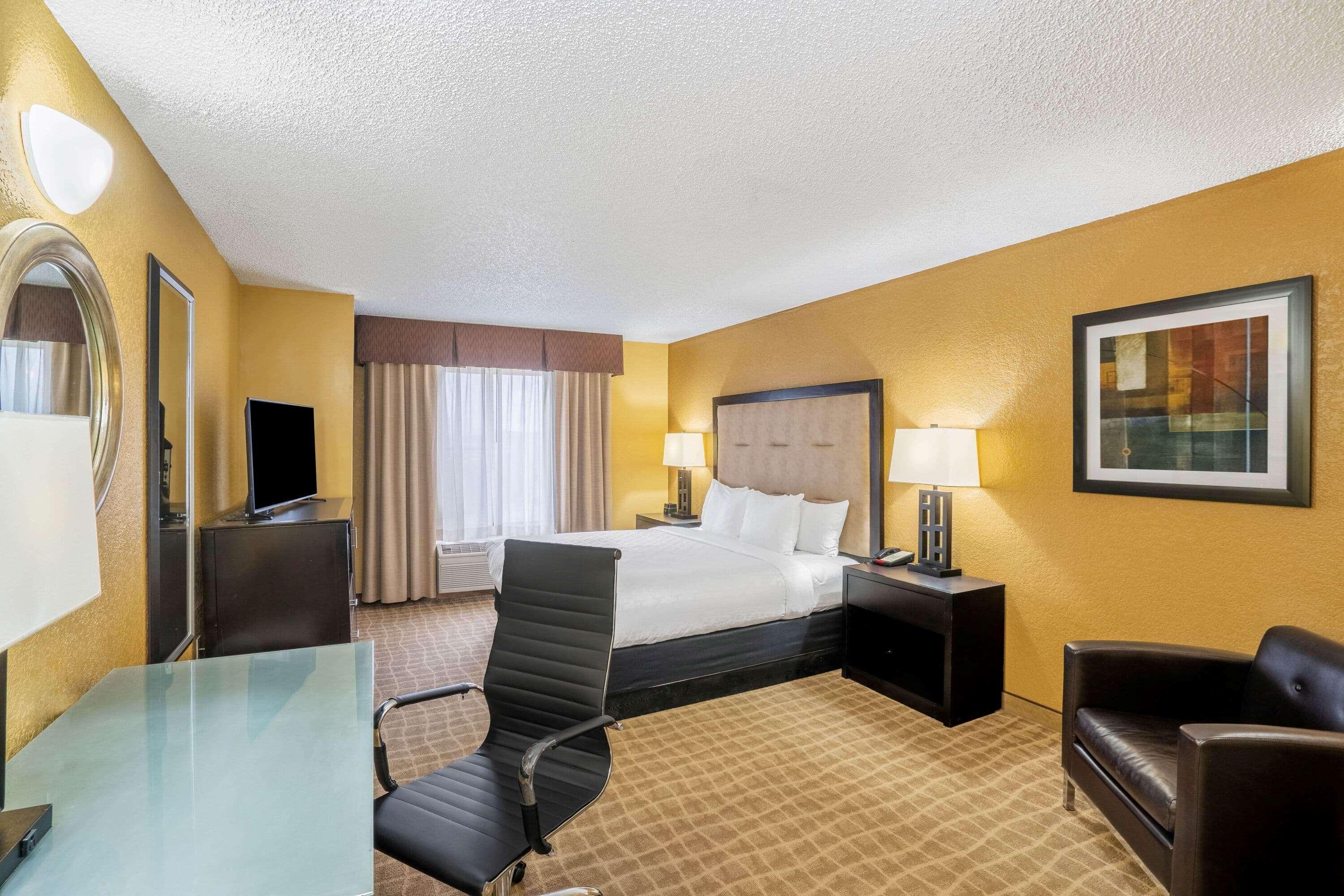 Hotel La Quinta By Wyndham Hot Springs Extérieur photo