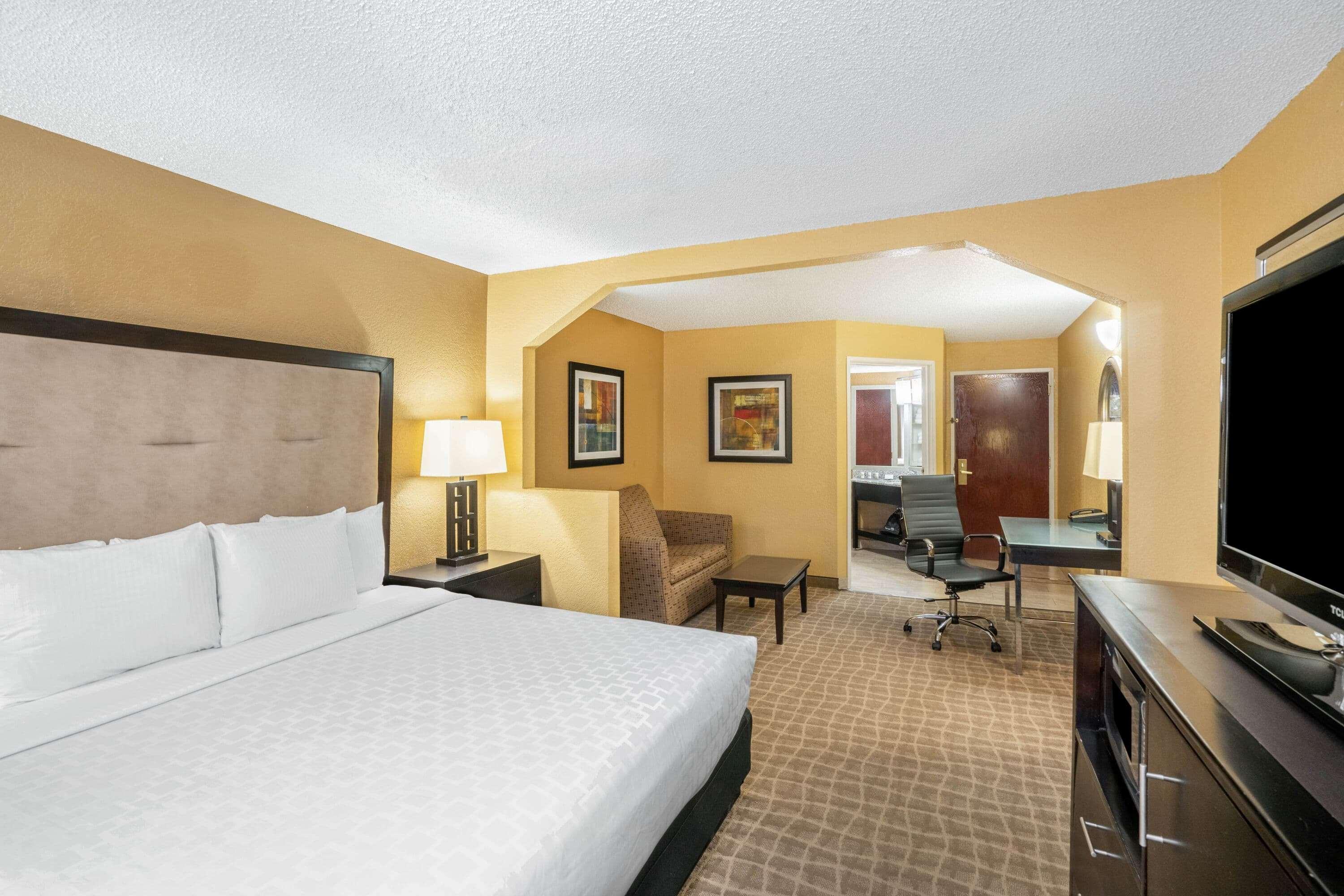 Hotel La Quinta By Wyndham Hot Springs Extérieur photo
