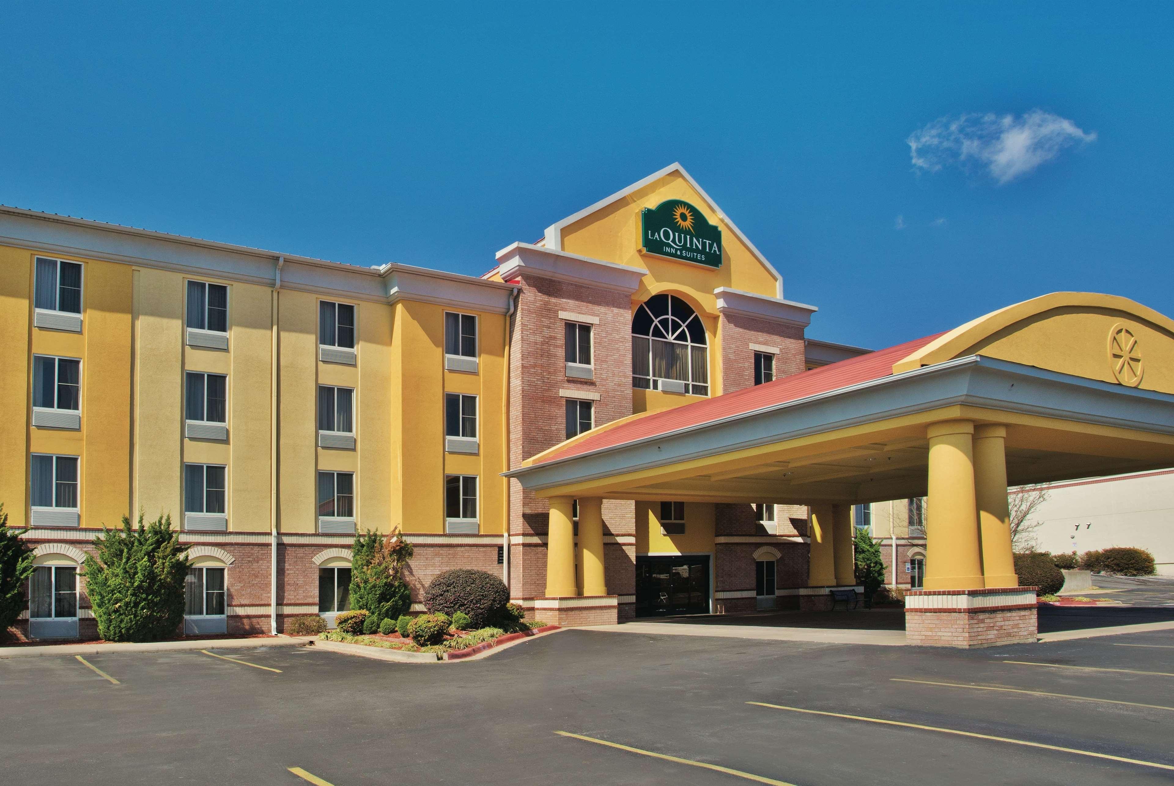 Hotel La Quinta By Wyndham Hot Springs Extérieur photo
