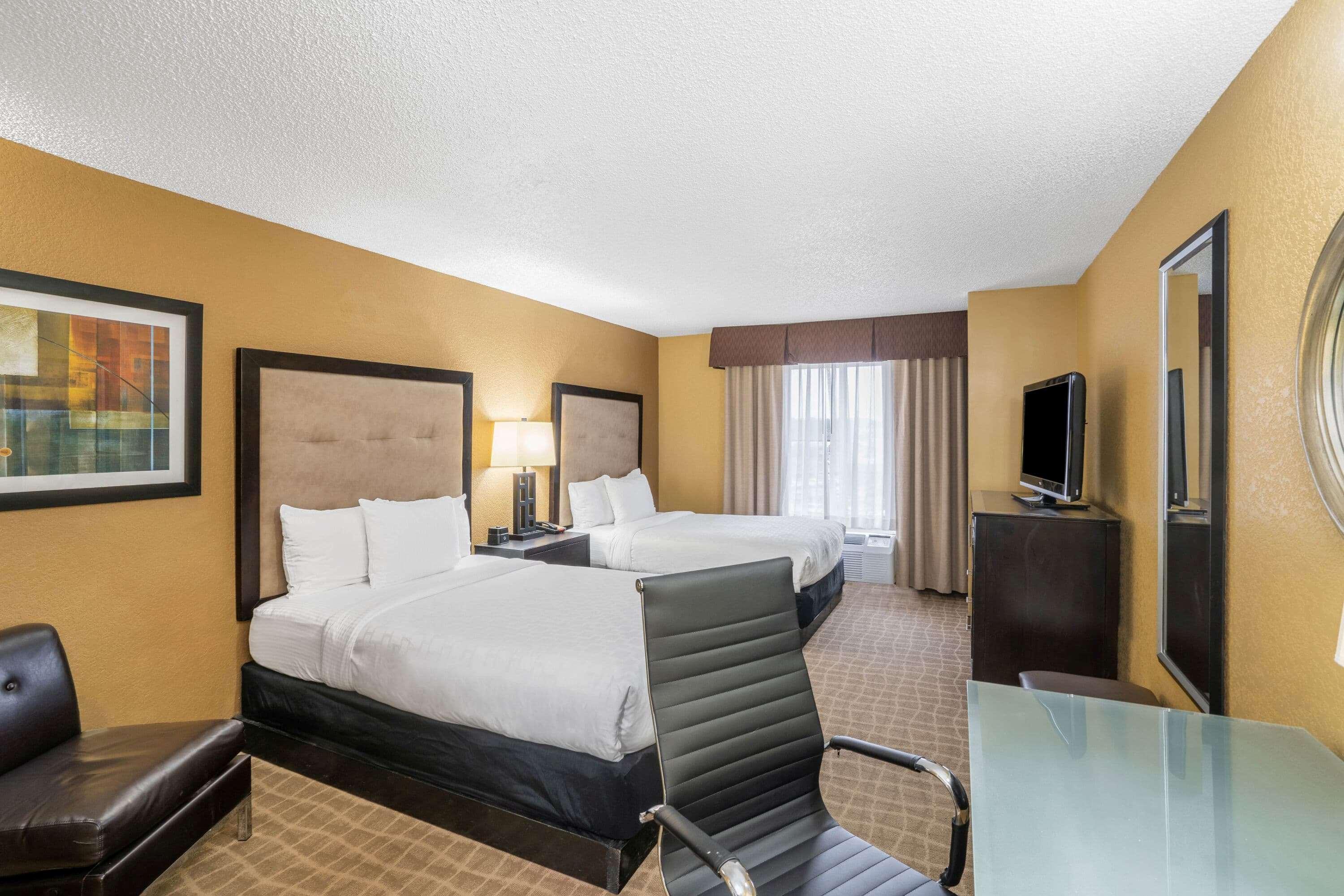 Hotel La Quinta By Wyndham Hot Springs Extérieur photo