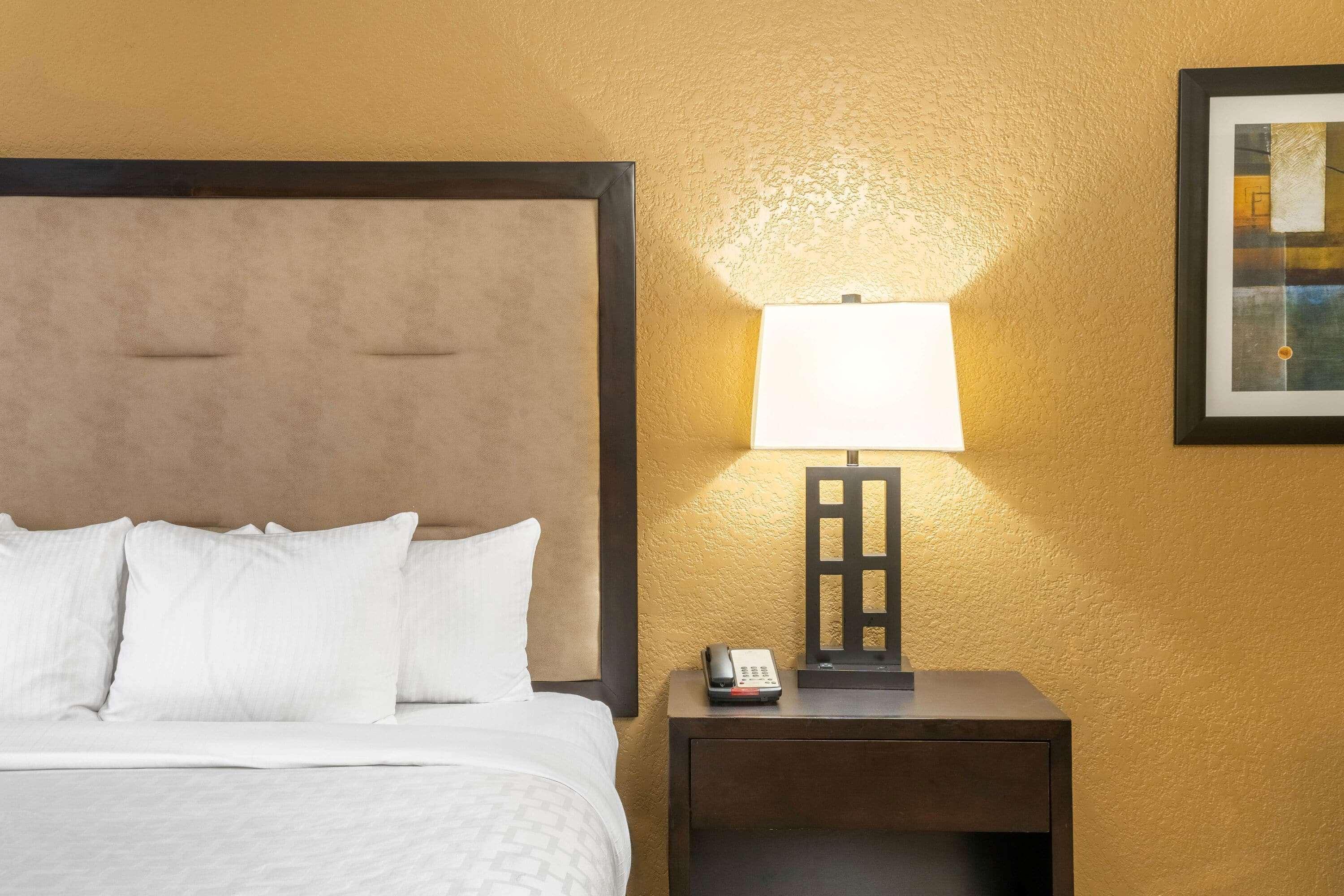 Hotel La Quinta By Wyndham Hot Springs Extérieur photo