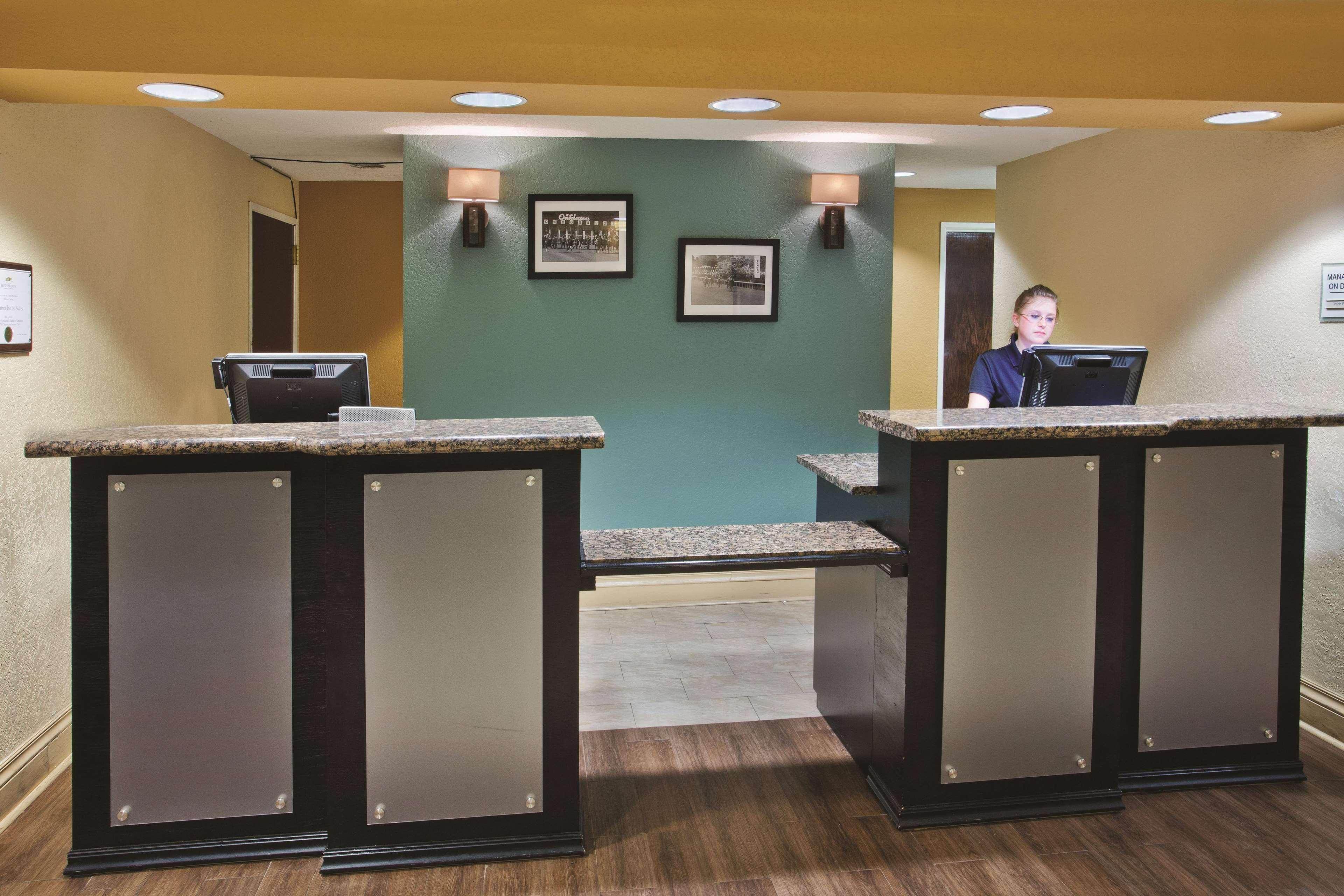 Hotel La Quinta By Wyndham Hot Springs Extérieur photo