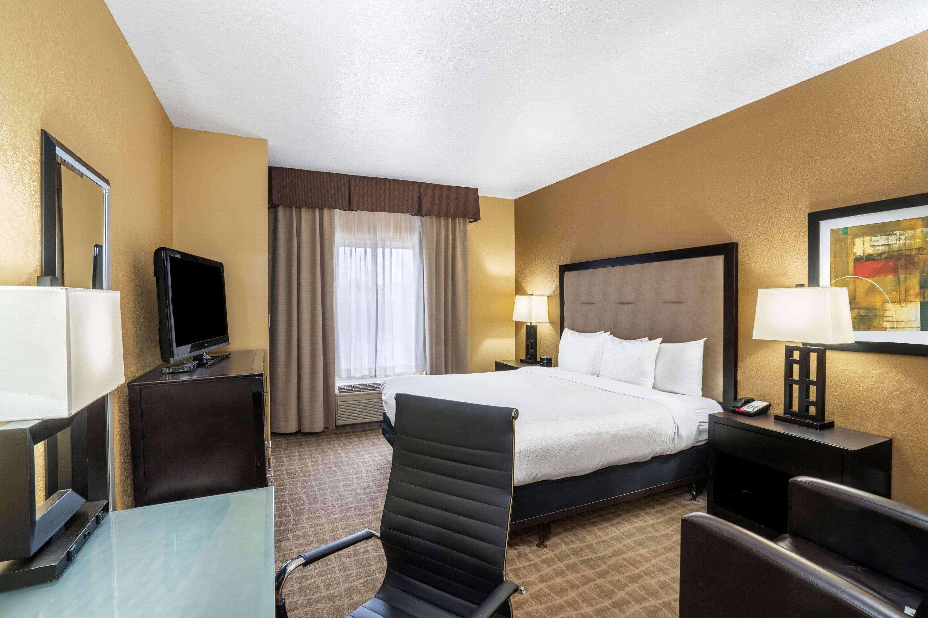 Hotel La Quinta By Wyndham Hot Springs Extérieur photo